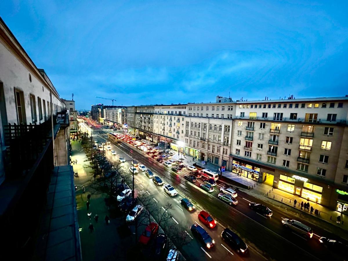 Super Forum 2 Metro Fast Wifi Netflix, Hbo, Appletv Warsaw Exterior photo