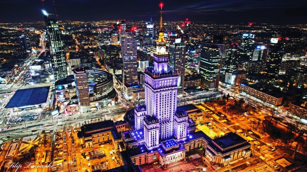 Super Forum 2 Metro Fast Wifi Netflix, Hbo, Appletv Warsaw Exterior photo